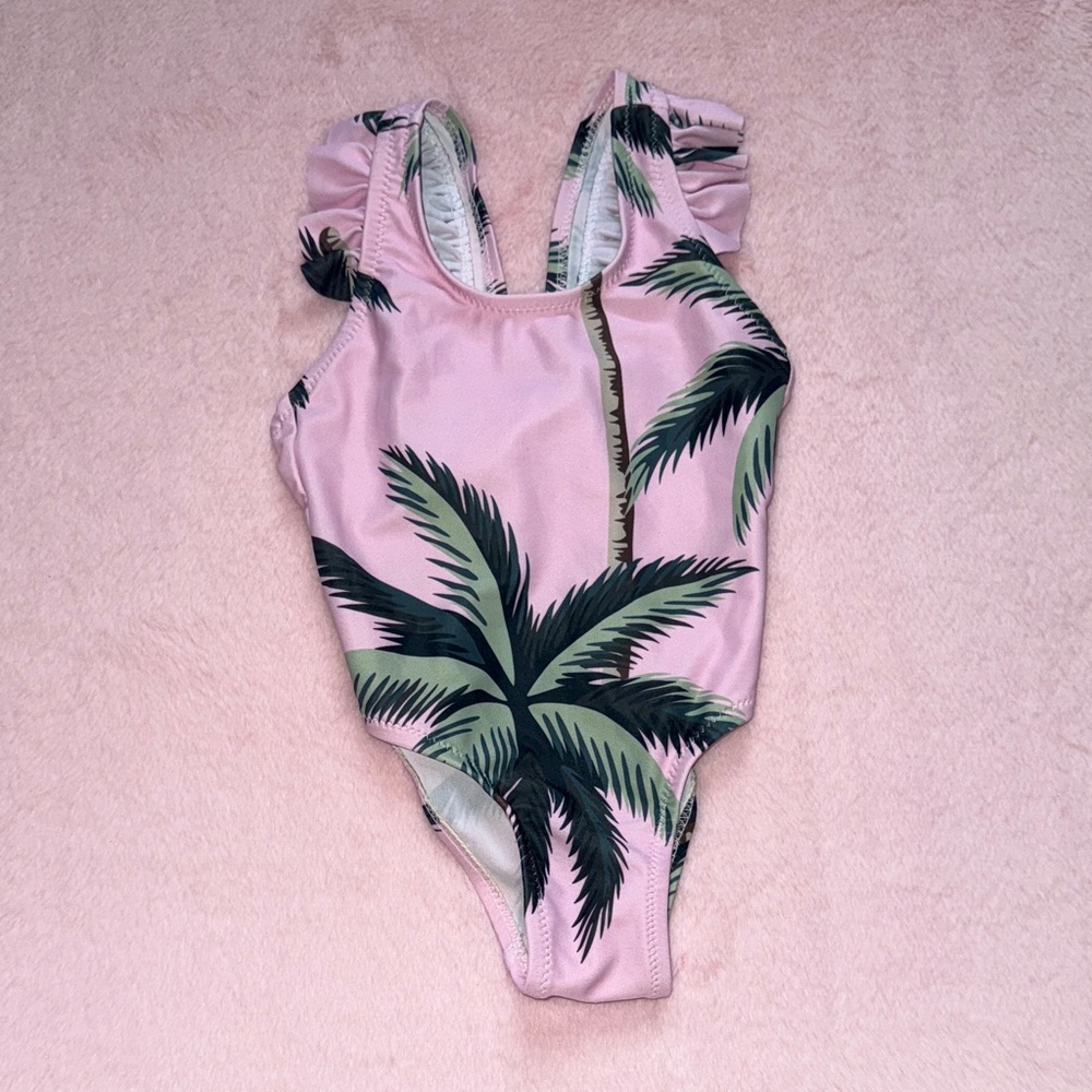 Girls One-Piece Swimsuit** Bundle 5+ items and name your offer!!! 💖💞